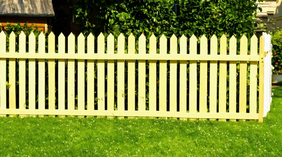 What is Vinyl Fencing